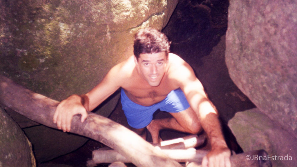 Brasil - Rio de Janeiro - Ilha Grande - Gruta do Acaia