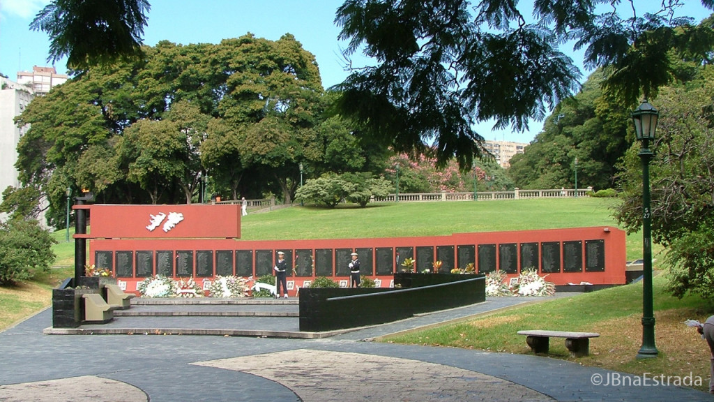 Argentina - Buenos Aires - Homenagem aos Mortos na Guerra das Malvinas