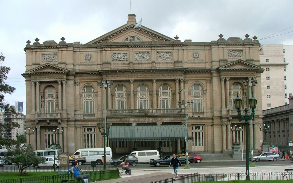 Argentina - Buenos Aires - Plaza Lavalle - Teatro Colon