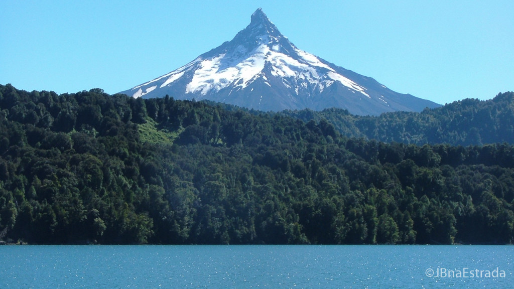 Chile - Cruce de Lagos - Lago Todos los Santos - Vulcao Puntiagudo
