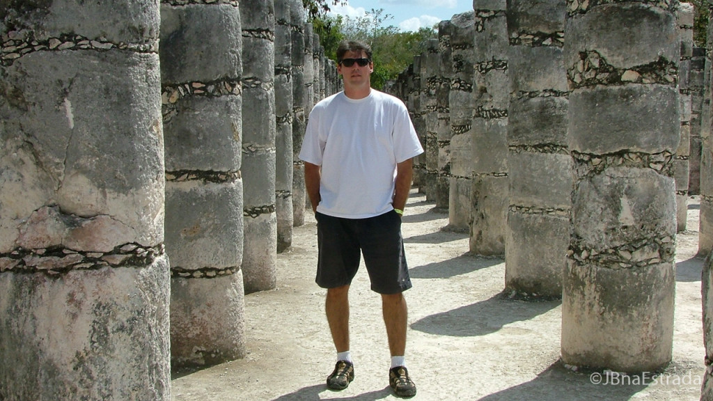 Mexico - Chichen Itza - Plaza de las 1000 Columnas