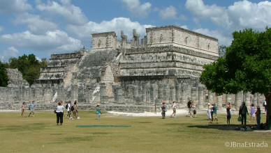 Mexico - Chichen Itza - Templo de los Guerreros e Plaza de las 1000 Columnas