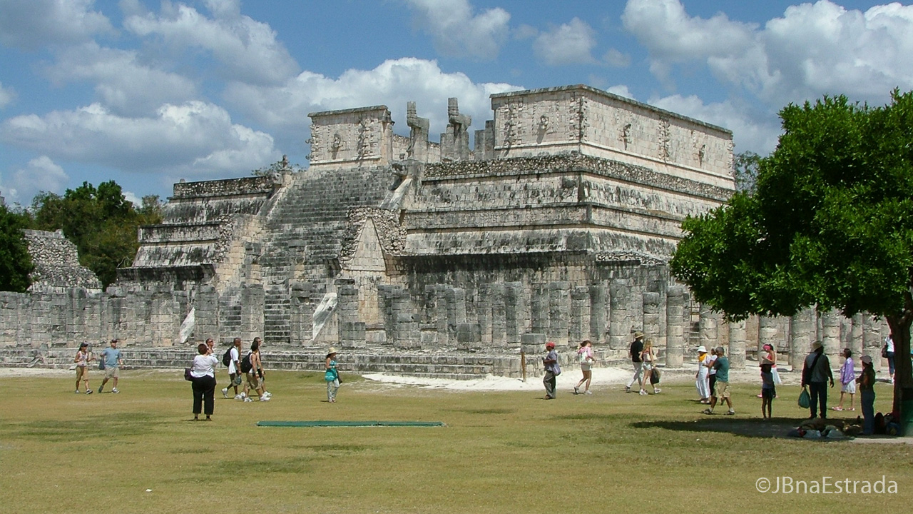 Mexico - Chichen Itza - Templo de los Guerreros e Plaza de las 1000 Columnas