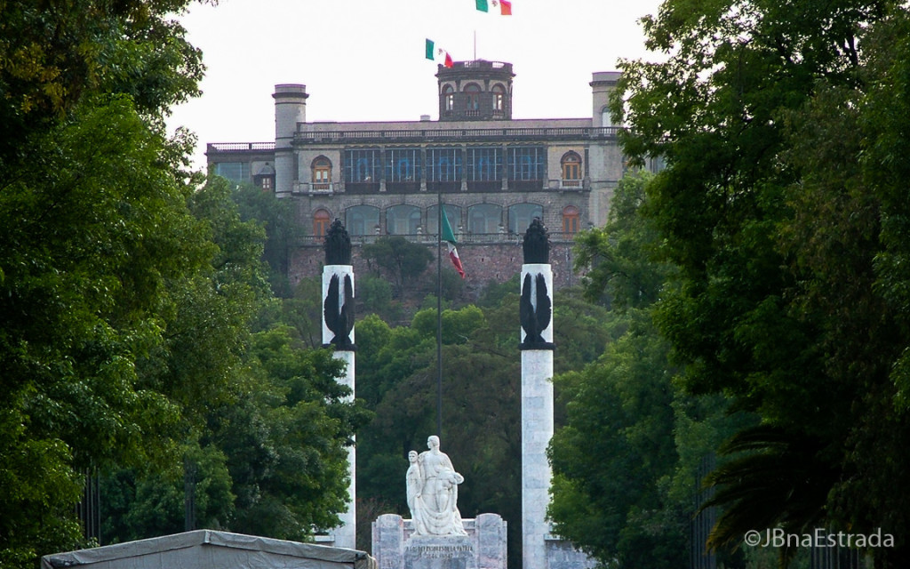 Mexico - Cidade do Mexico - Bosque de Chapultepec - Monumento a los Ninos Heroes e Castillo