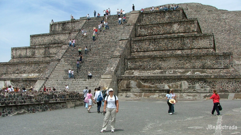 Mexico - Teotihuacan - Piramide de la Luna