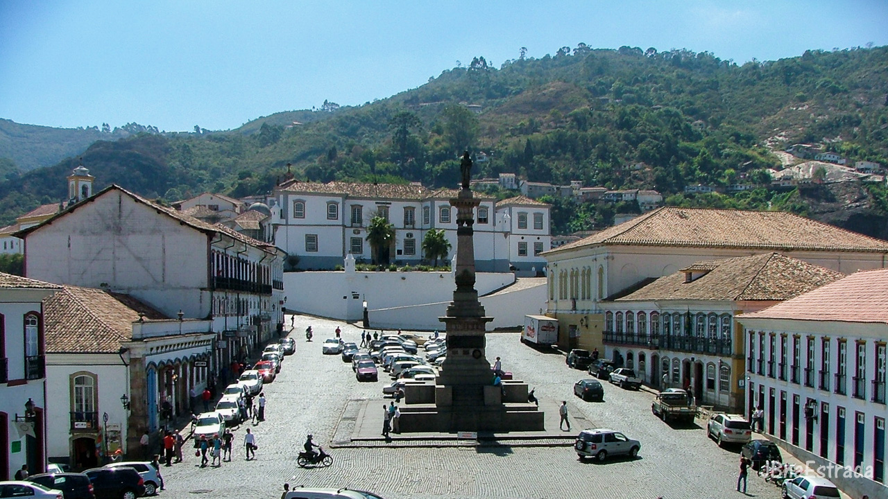 Brasil - Minas Gerais - Ouro Preto - Praca Tiradentes