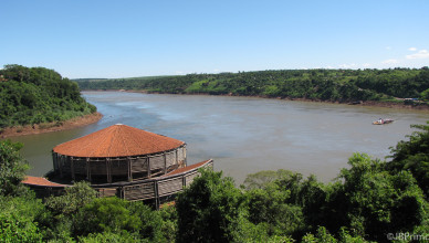 Brasil - Parana - Foz do Iguacu - Marco das 3 Fronteiras