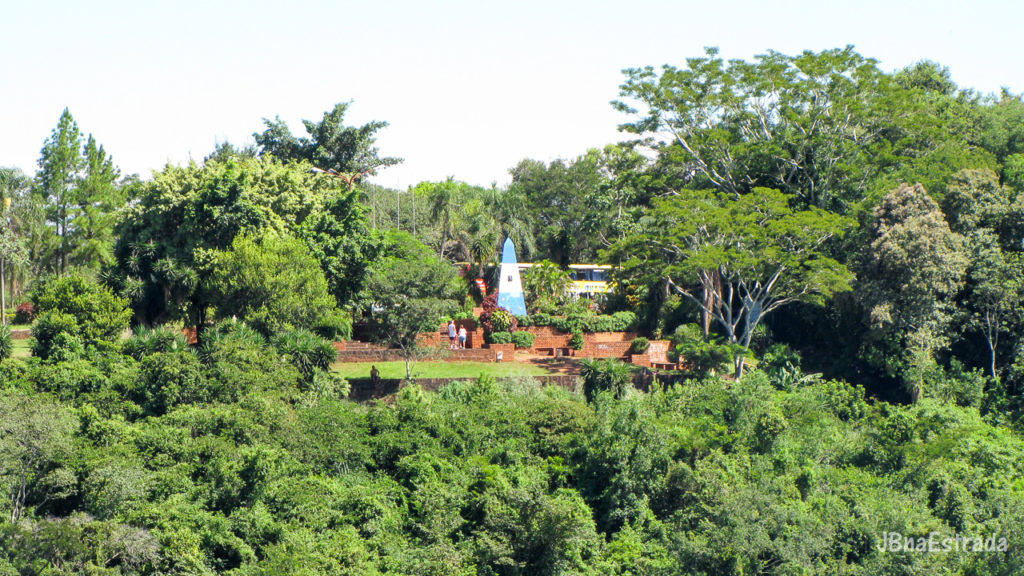 Brasil - Parana - Foz do Iguacu - Marco das 3 Fronteiras - Argentina