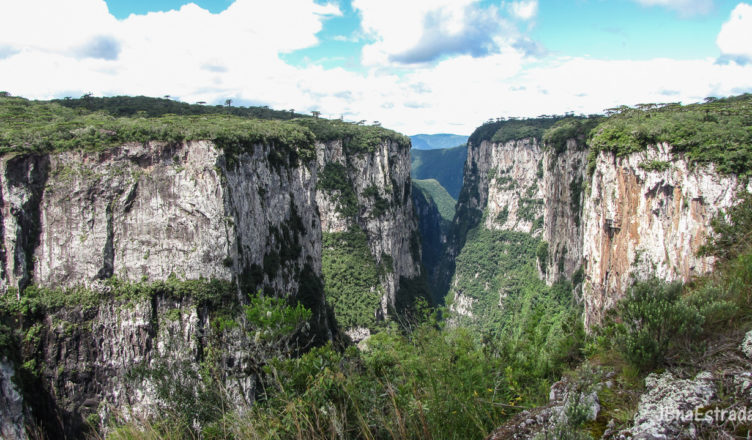 Brasil - Rio Grande do Sul - Cambara do Sul - PN dos Aparados da Serra - Canion do Itaimbezinho