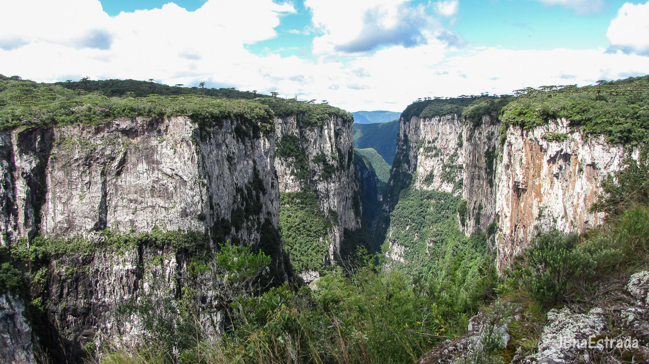 Brasil - Rio Grande do Sul - Cambara do Sul - PN dos Aparados da Serra - Canion do Itaimbezinho