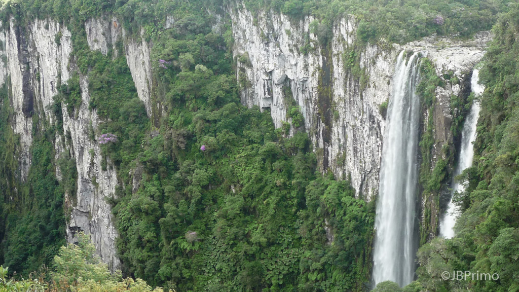 Brasil - Rio Grande do Sul - Cambara do Sul - PN dos Aparados da Serra - Canion do Itaimbezinho - Cascata das Andorinhas