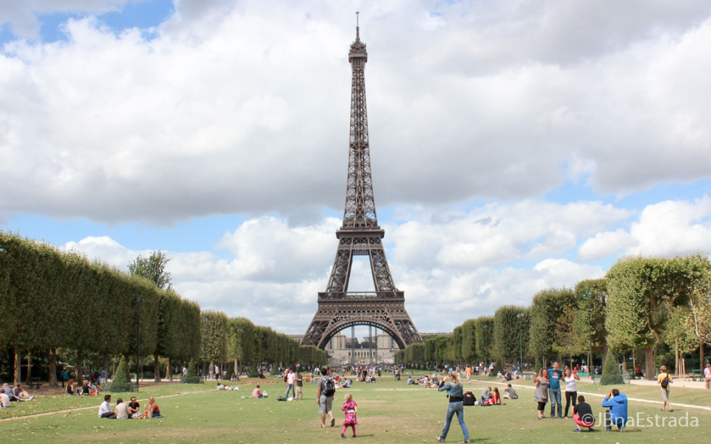 Franca - Paris - Champ de Mars - Torre Eiffel