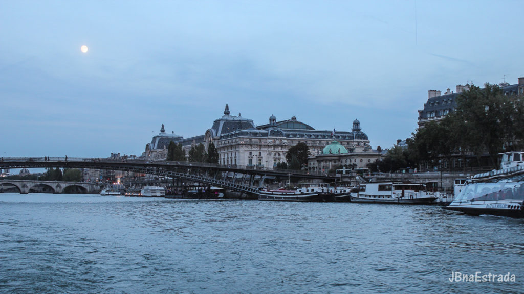Franca - Paris - Passeio de Batobus pelo Rio Sena