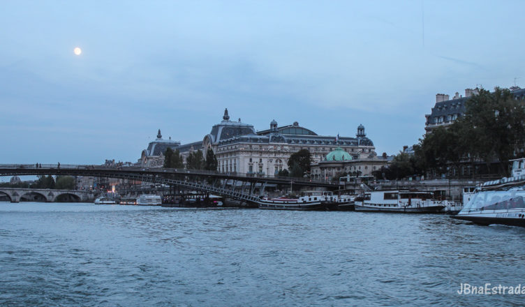 Franca - Paris - Passeio de Batobus pelo Rio Sena