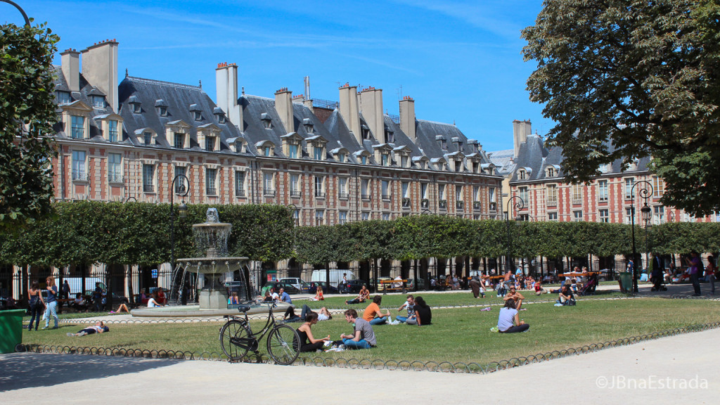 Franca - Paris - Place des Vosges