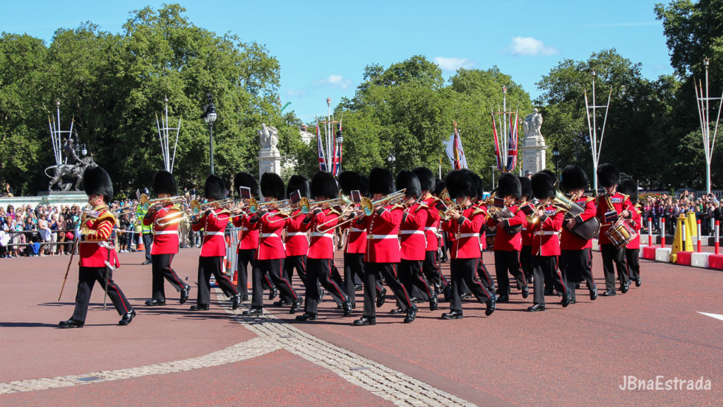 Inglaterra - Londres - Palacio de Buckingham - Troca da Guarda