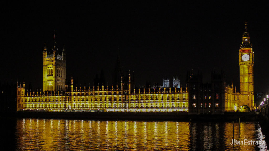 Inglaterra - Londres - Big Ben e Parlamento