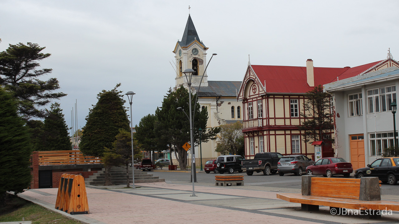 Chile - Puerto Natales - Plaza de Armas