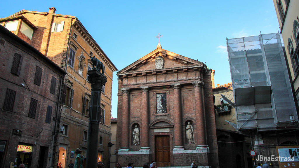 Italia - Siena - Piazza Tolomei