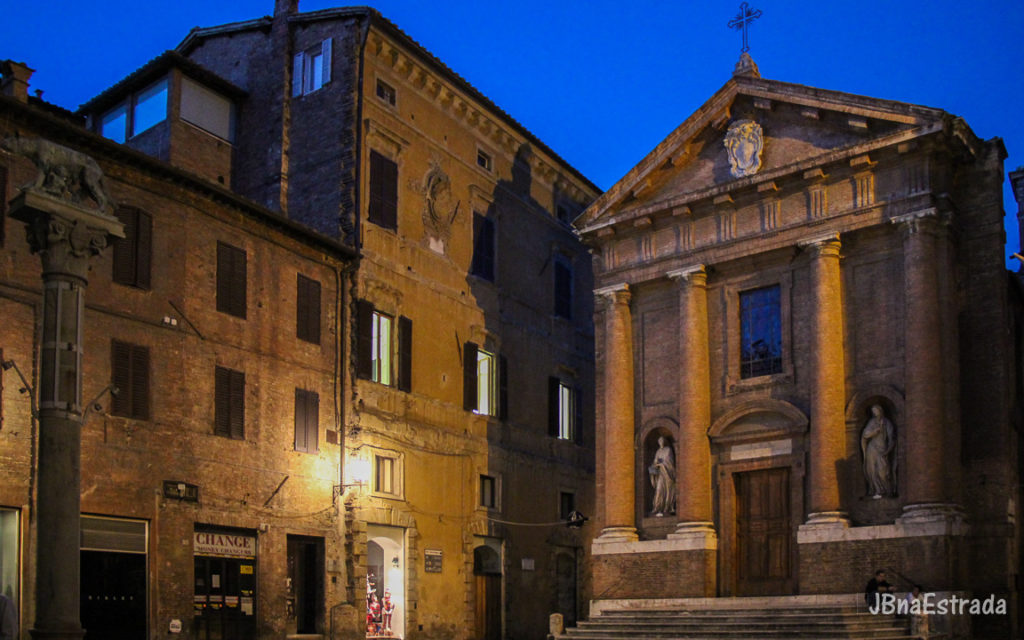 Italia - Siena - Piazza Tolomei