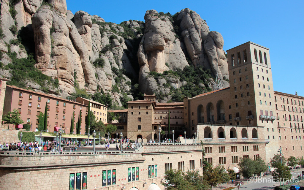 Espanha - Montserrat - Monasterio de Santa Maria de Montserrat