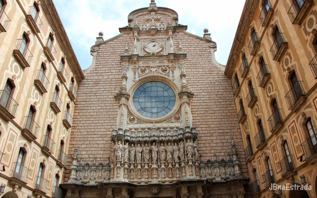 Espanha - Montserrat - Monasterio de Santa Maria de Montserrat