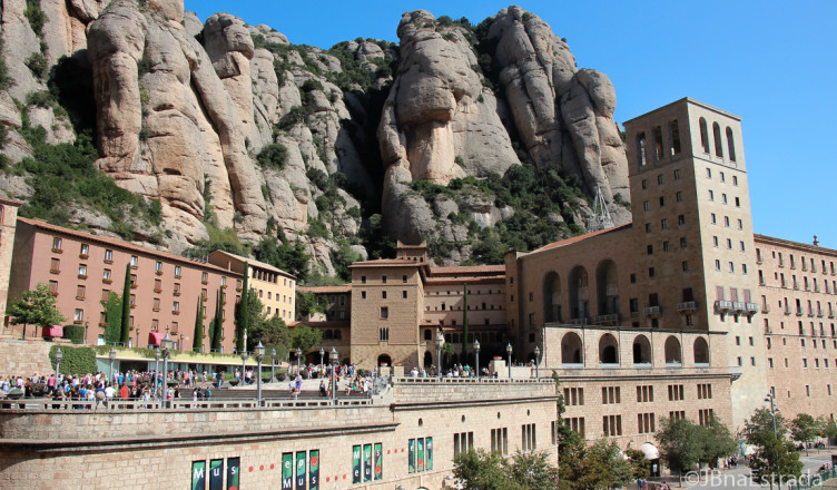 Espanha - Montserrat - Monasterio de Santa Maria de Montserrat