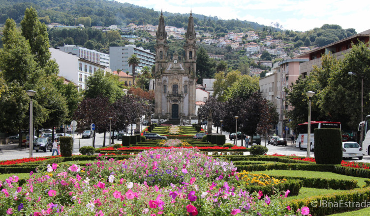 Portugal - Guimaraes - Igreja de Nossa Senhora da Consolacao e Santos Passos