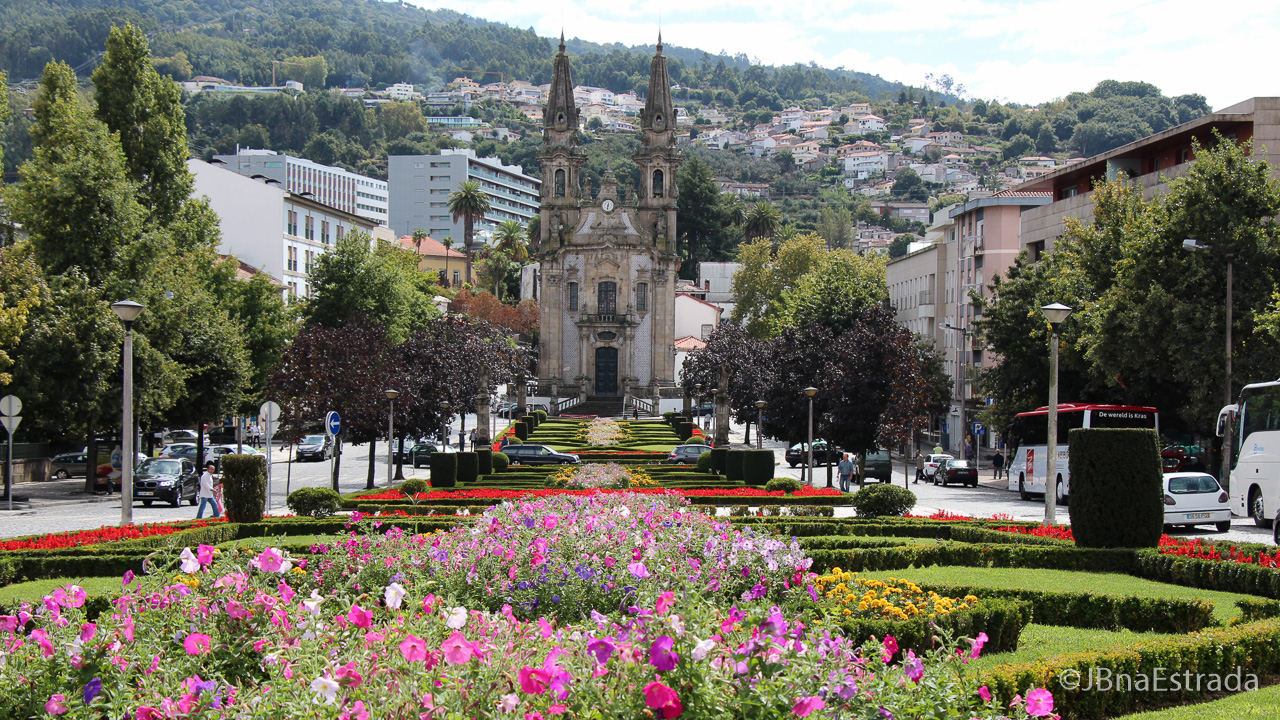 Portugal - Guimaraes - Igreja de Nossa Senhora da Consolacao e Santos Passos