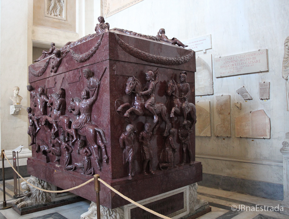 Museus do Vaticano - Museu Pio Clementino - Sala da Cruz Grega - Sarcofago de Helena