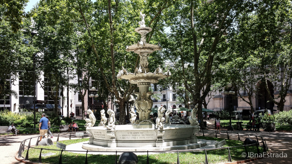 Uruguai - Montevideu - Plaza Constituicion