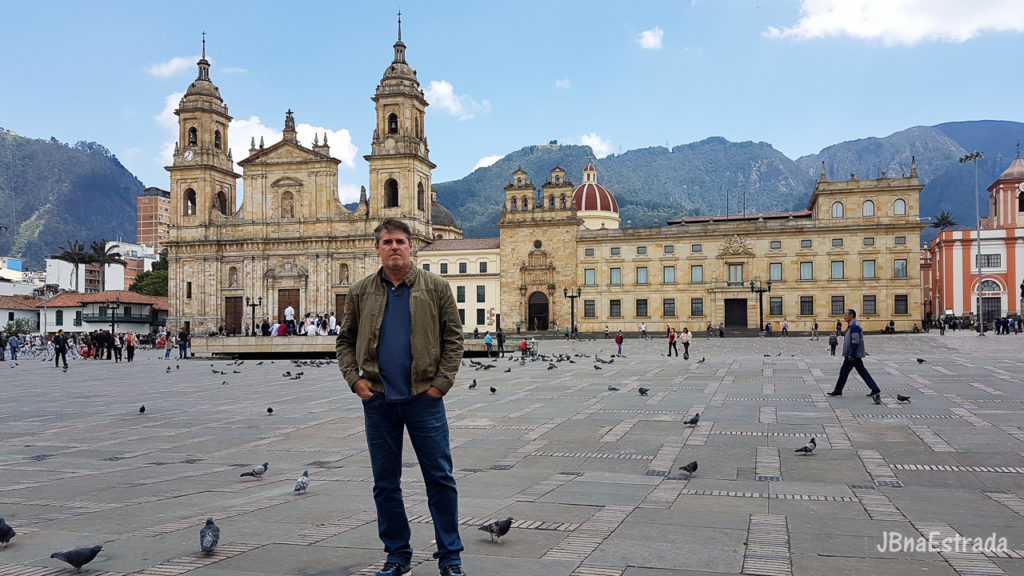 Colombia - Bogota - Plaza de Bolivar - Catedral Primada