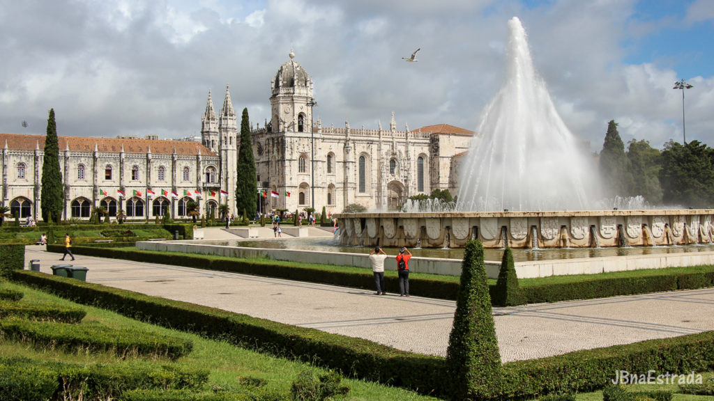 Portugal - Lisboa - Jardim da Praca do Imperio