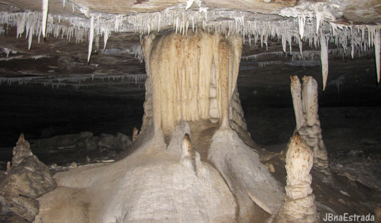Brasil - Bahia - Chapada Diamantina - Gruta da Torrinha