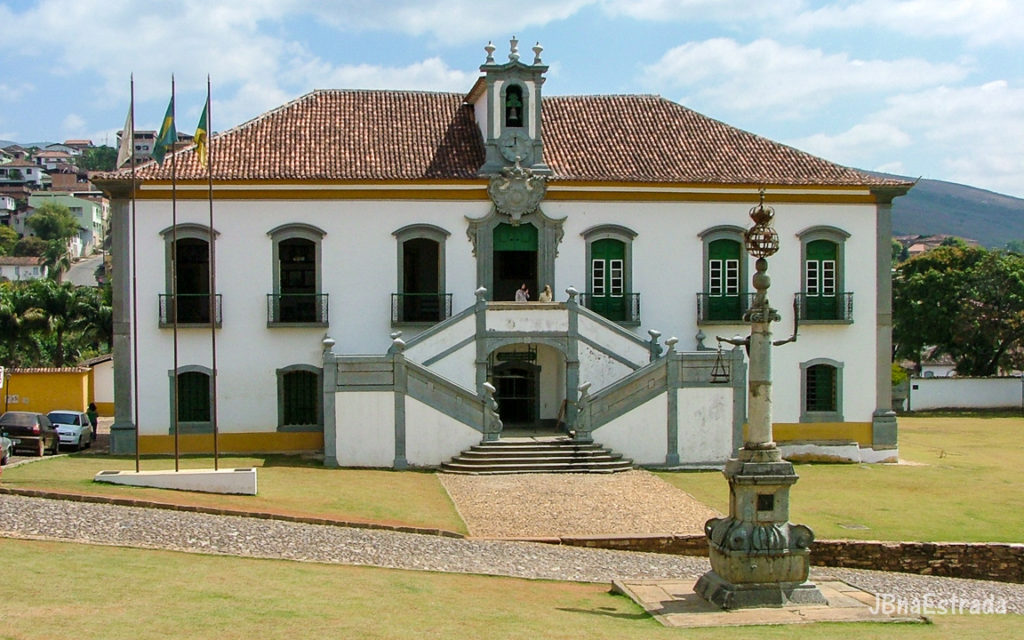 Brasil - Minas Gerais - Mariana - Camara (Antiga Cadeia) e Pelourinho