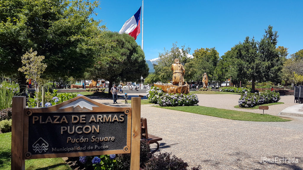 Chile - Pucon - Plaza de Armas
