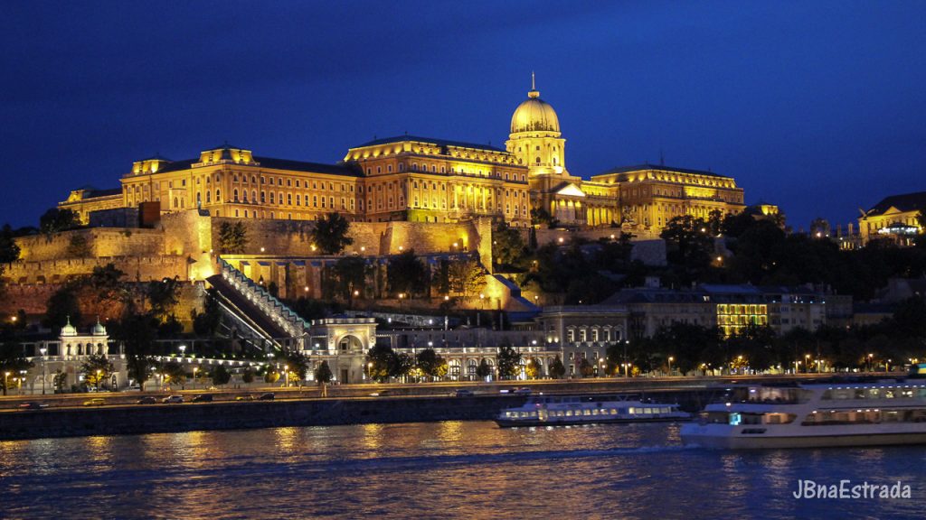 Hungria - Budapeste - Navegacao no Rio Danubio