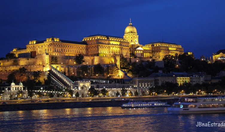 Hungria - Budapeste - Navegacao no Rio Danubio