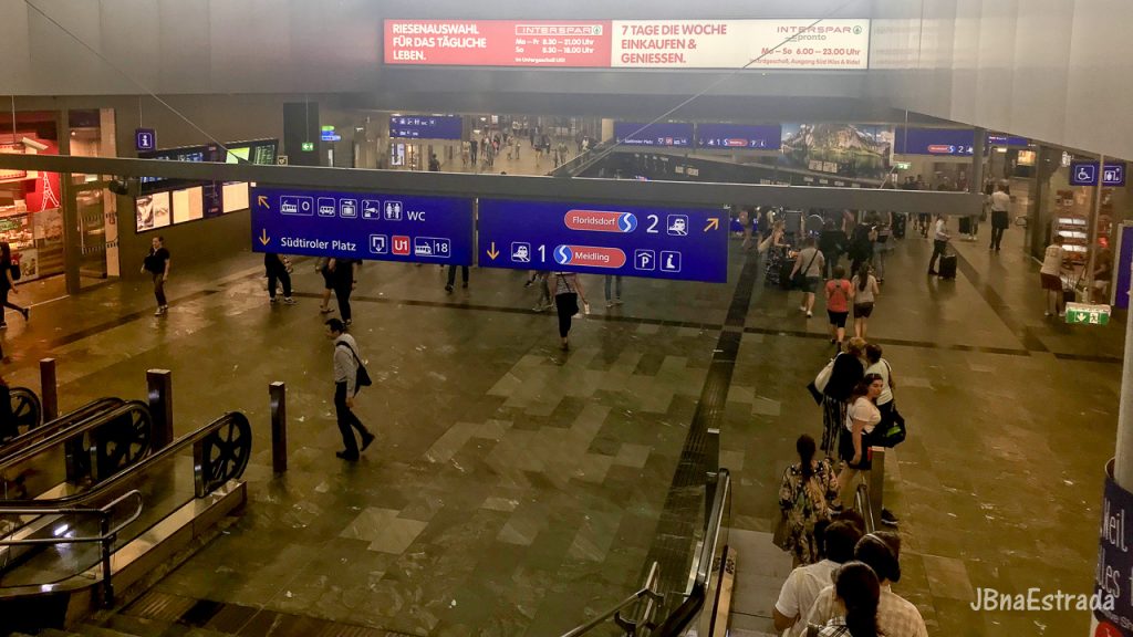 Austria - Viena - Estacao Wien Hauptbahnhof