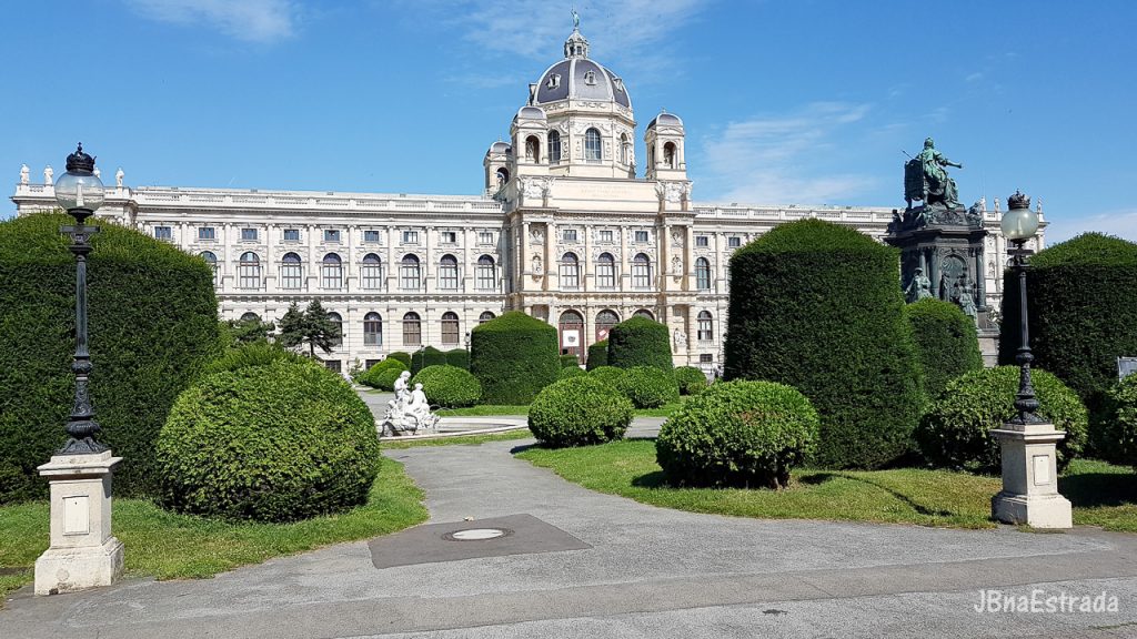Austria - Viena - Maria-Theresia-Platz