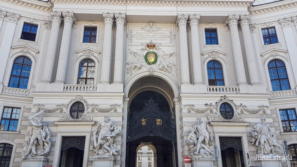 Austria - Viena - Michaelerplatz