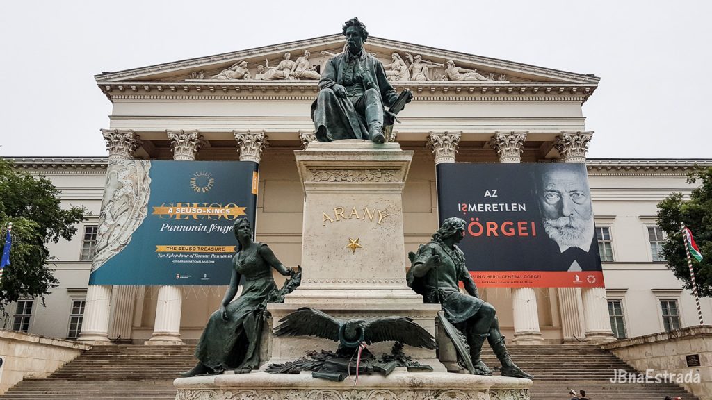 Hungria - Budapeste - Museu Nacional Hungaro