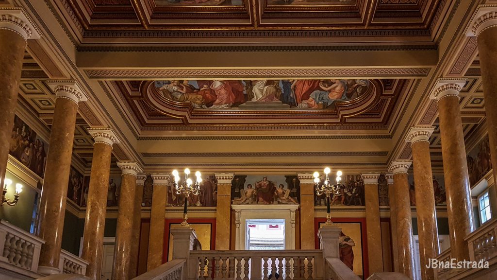 Hungria - Budapeste - Museu Nacional Hungaro