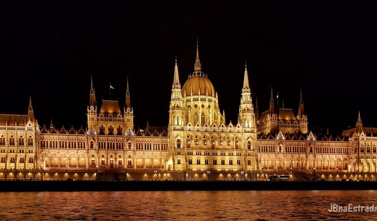 Hungria - Budapeste - Navegacao no Rio Danubio