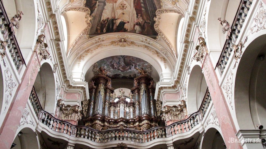 Republica Tcheca - Praga - Basilica de Santiago