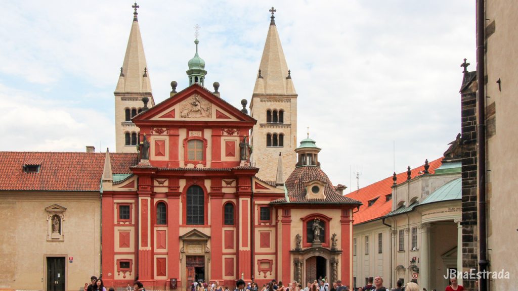 Republica Tcheca - Praga - Castelo de Praga - Basilica de Sao Jorge