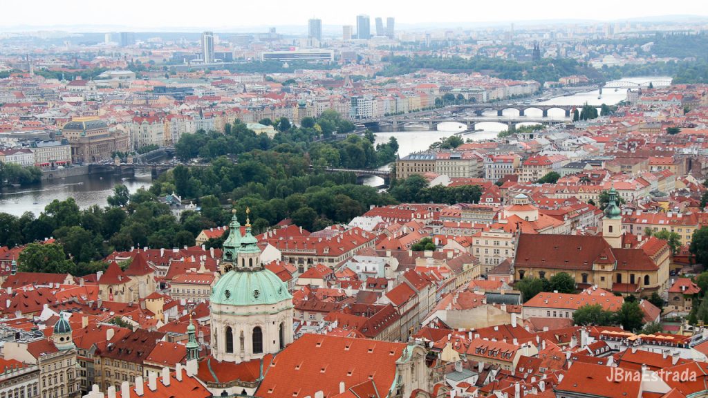 Republica Tcheca - Praga - Castelo de Praga - Vista Torre Catedral de Sao Vito