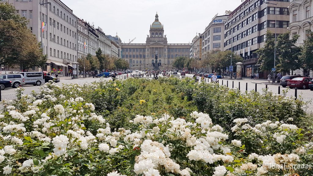 Republica Tcheca - Praga - Praca Venceslau e Museu Nacional