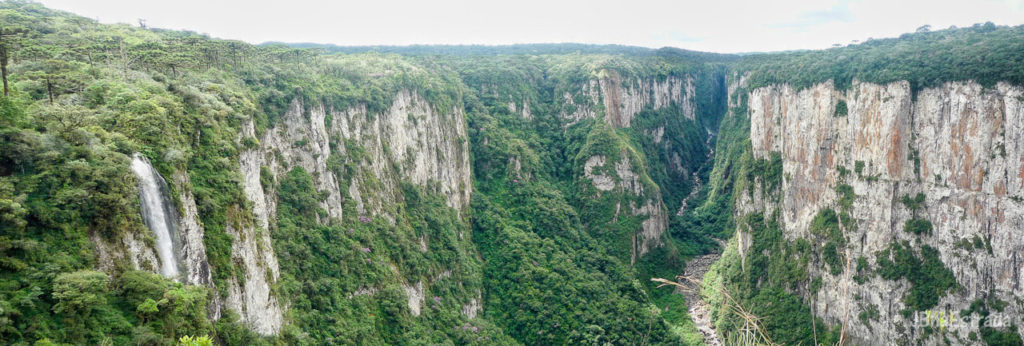 Brasil - Rio Grande do Sul - Cambara do Sul - PN dos Aparados da Serra - Canion do Itaimbezinho