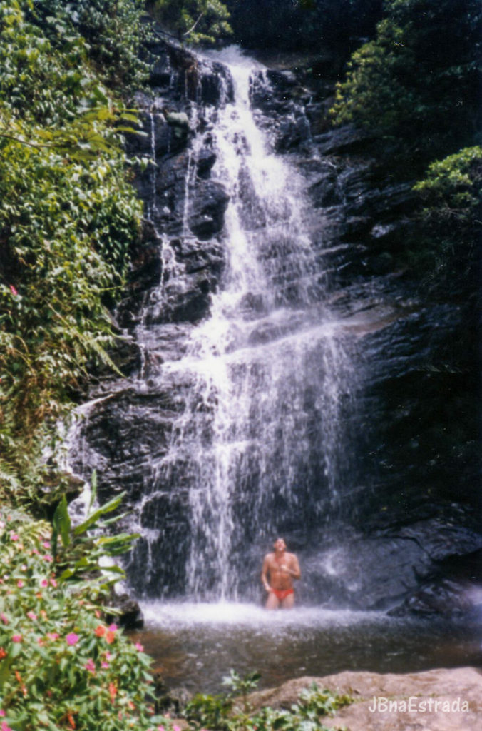 Brasil - Rio de Janeiro - Visconde de Maua - Vila da Maromba - Cachoeira Veu da Noiva